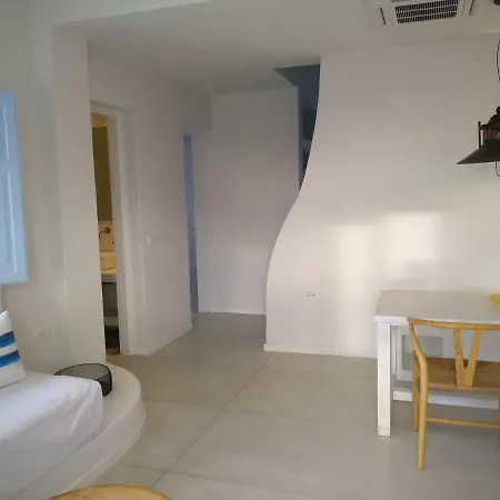 Sol-mate Aparthotel Oia (Santorini)