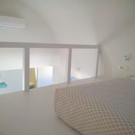 Sol-mate 3* Oia (Santorini)