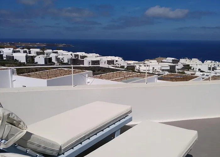 Sol-mate Oia (Santorini)