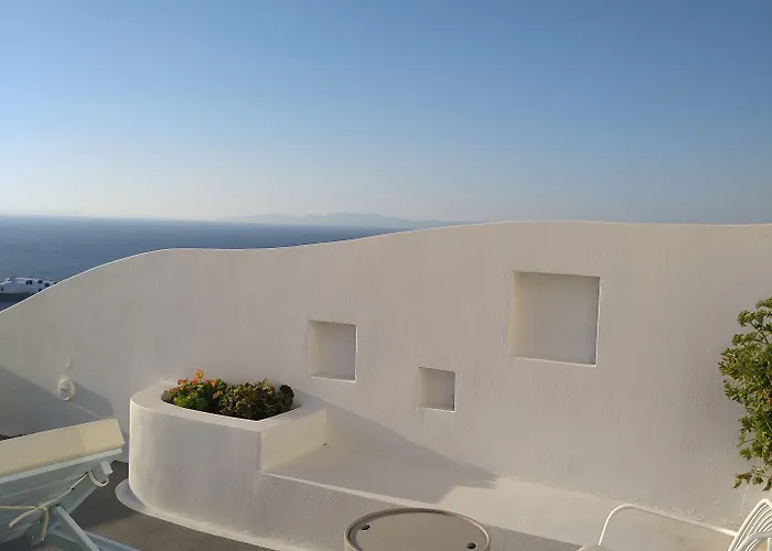 Sol-mate Oia (Santorini)