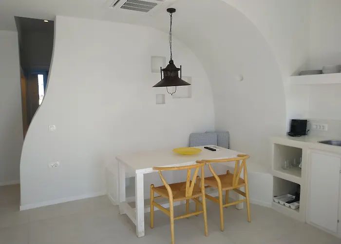 Sol-mate 3* Oia (Santorini)