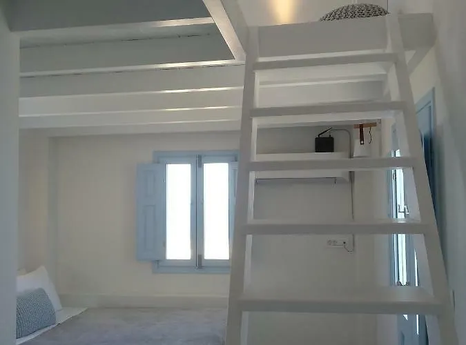 Sol-mate Oia (Santorini)